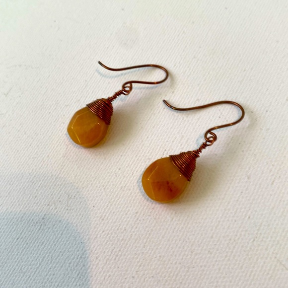 Handmade drop hook earrings jewelry in copper with orange stones - Picture 2 of 5